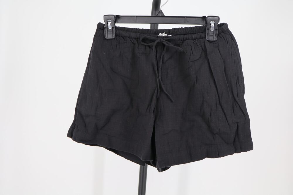 New Area Black Shorts Size Medium